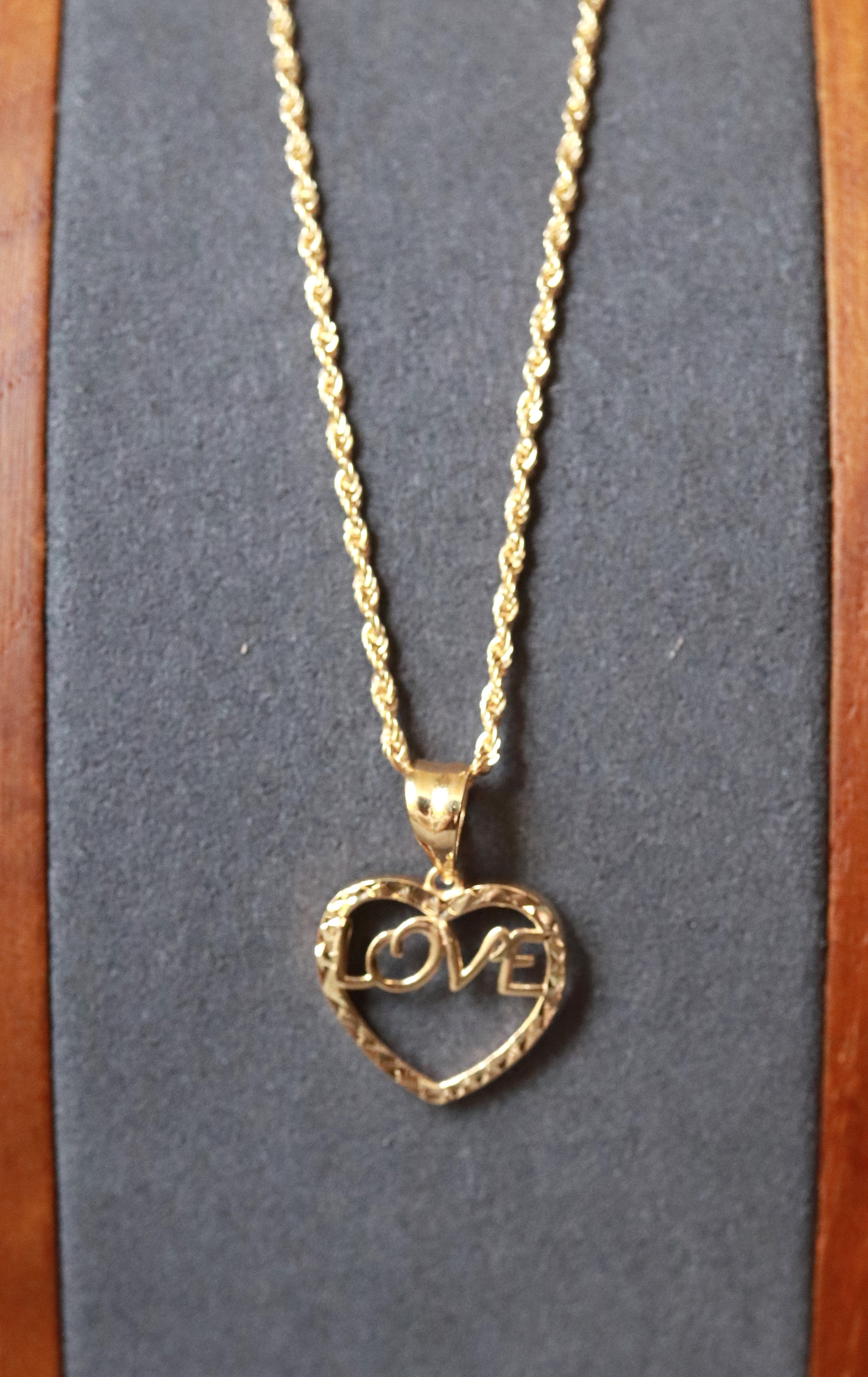  18K Real Gold Heart Necklace with Free Sliding Adjustable Bead,  Y Chain Hollowed-Out Heart Necklace Love Jewelry for Her, Wife, Mom 18”:  Clothing, Shoes & Jewelry