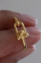 Load image into Gallery viewer, 18K Yellow Gold U-Bar Link Ring
