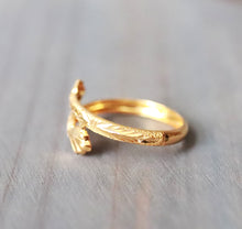 Load image into Gallery viewer, 21K Yellow Gold Shell Wrap Ring
