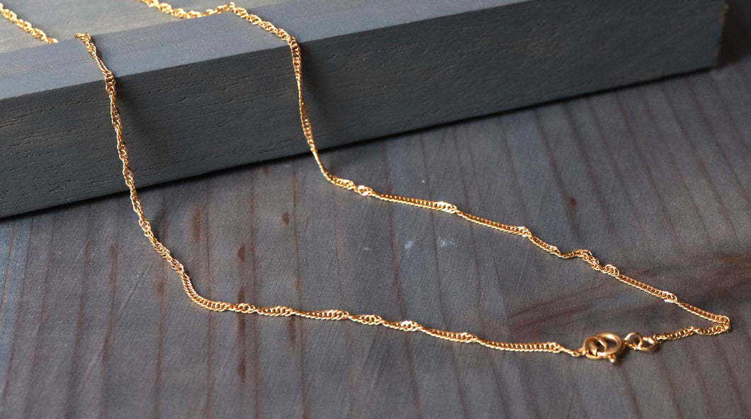 18K Yellow Gold Twist Style Chain Necklace