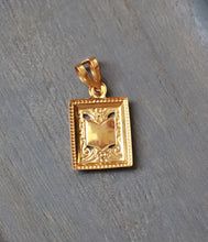 Load image into Gallery viewer, Men&#39;s 21K Yellow Gold Squared Cross Pendant
