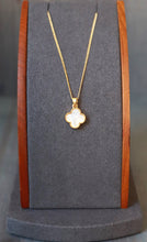 Load image into Gallery viewer, 18K Yellow Gold Mother of Pearl White Clover Pendant Necklace
