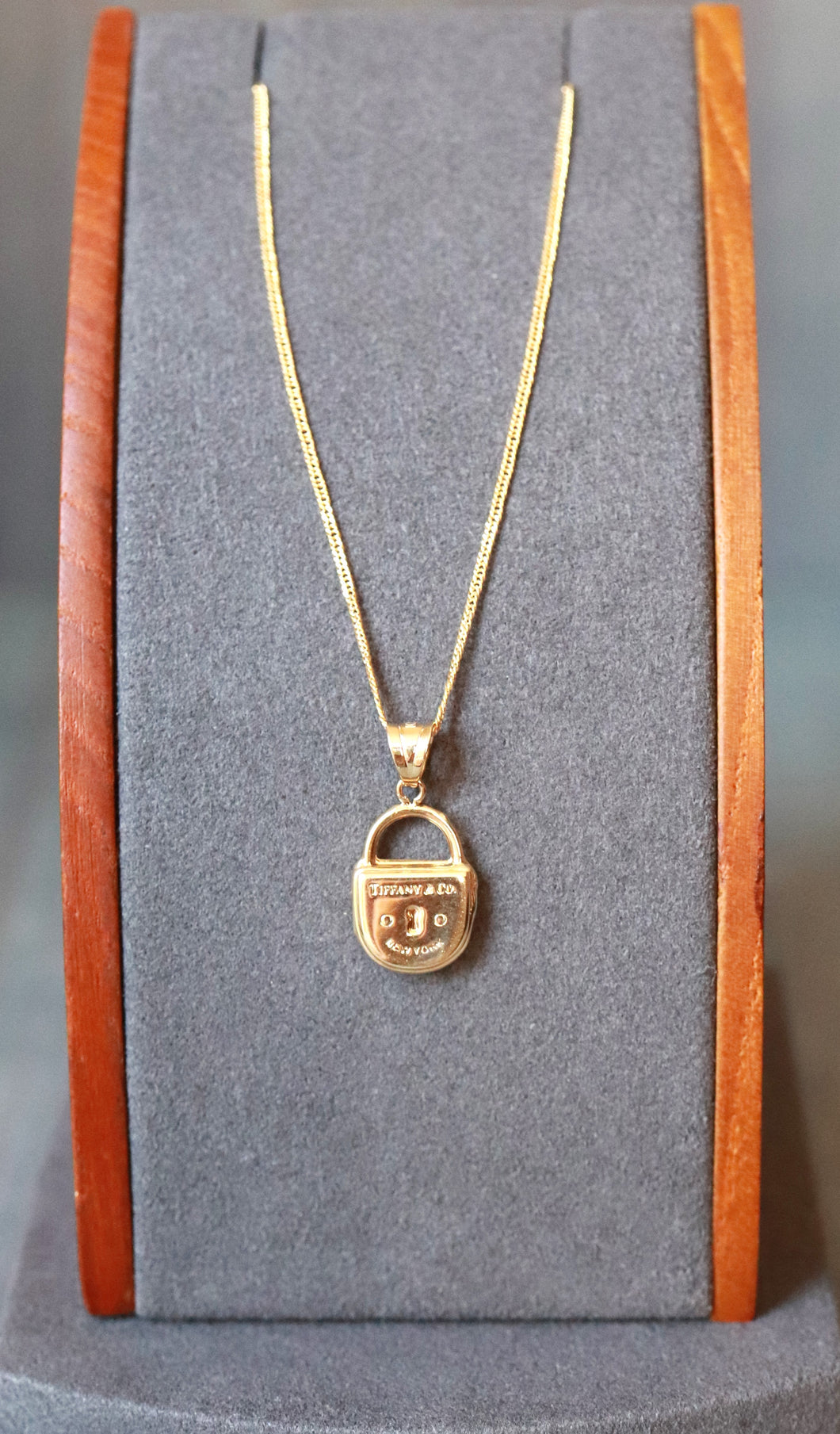 18K Yellow Gold Lock Charm Pendant Necklace