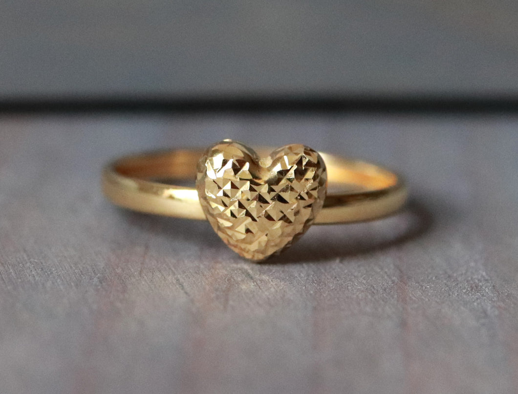 18K Yellow Gold Heart Ring